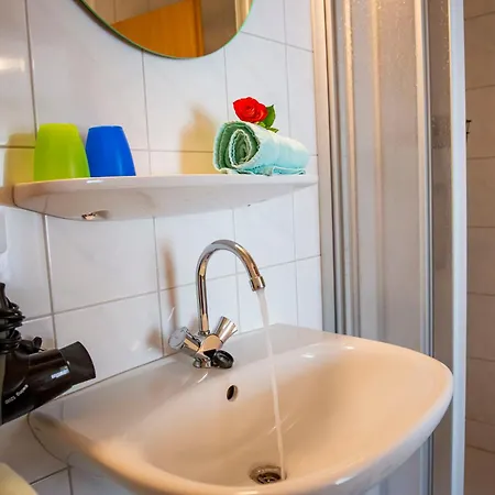 Konukevi Landgasthaus Kaster